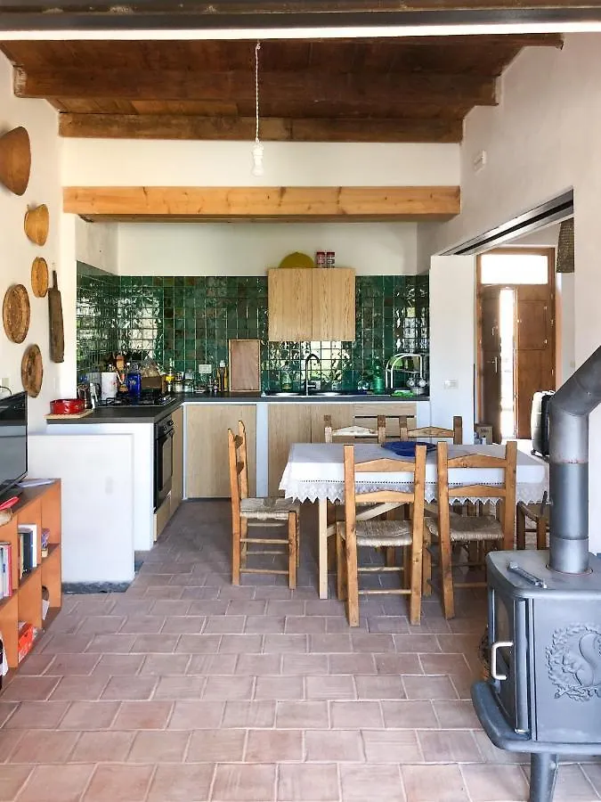Casa vacanze Beni Benius - Typical Restored House In Nurachi