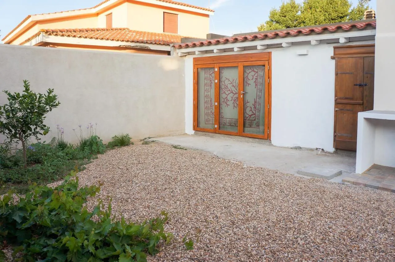 Beni Benius - Typical Restored House In Nurachi Casa vacanze